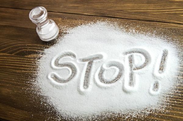 به خاطر 7 علت خطرناک، مصرف روزانه نمک را کنترل کنید