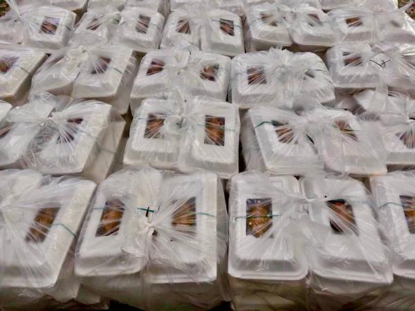 1500 وعده غذای گرم در منطقه حصارک کرج به همت جهادگران توزیع شد
