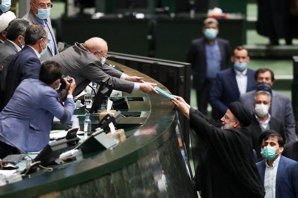 پیغام خطرناک بودجه برای اقتصاد ایران، شقاقی: بودجه ای نوشتیم که فقط حقوق و دستمزد پرداخت کنیم